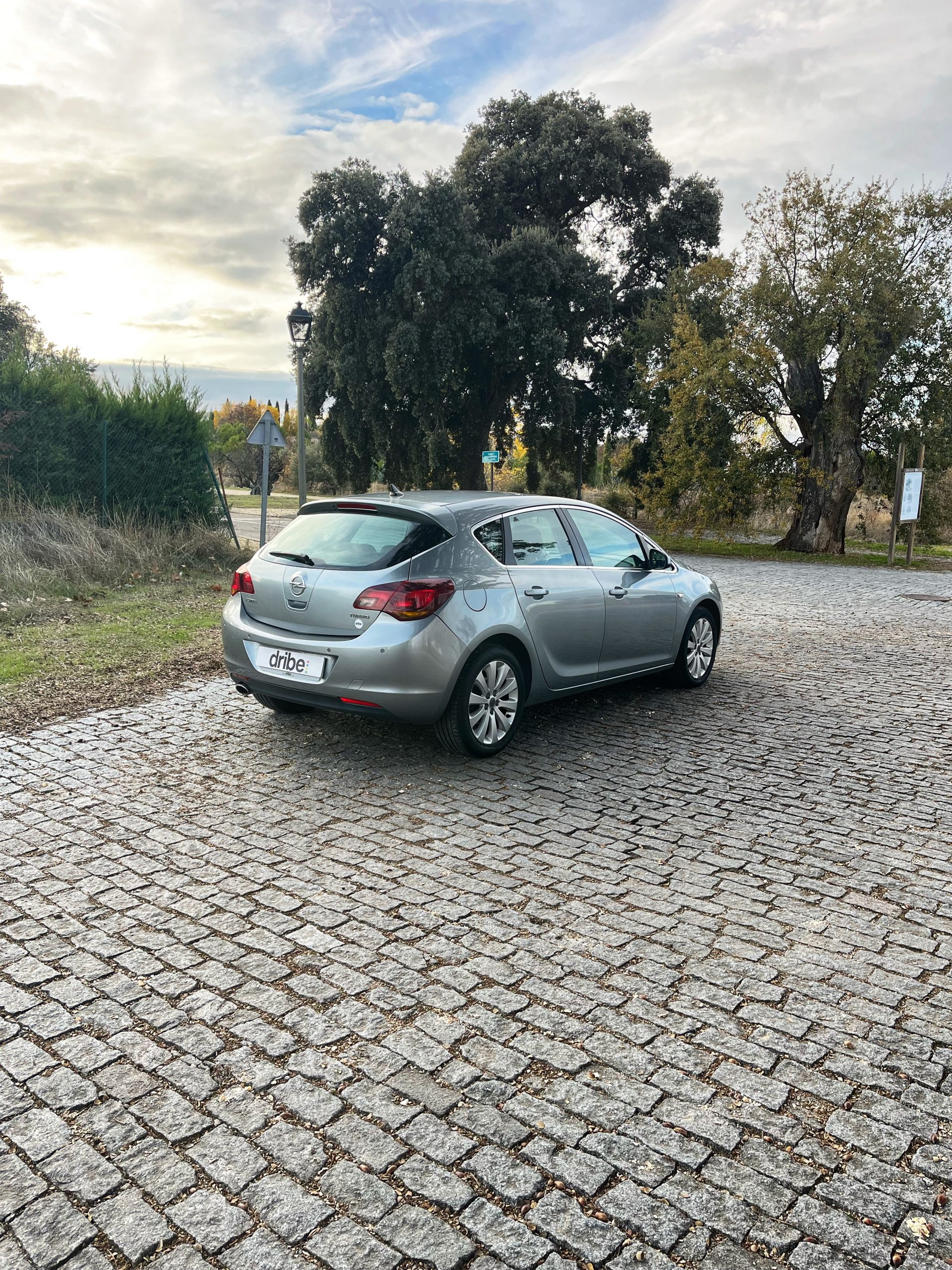 RESERVADO: OPEL ASTRA SPORT 1.4 TURBO 140CV