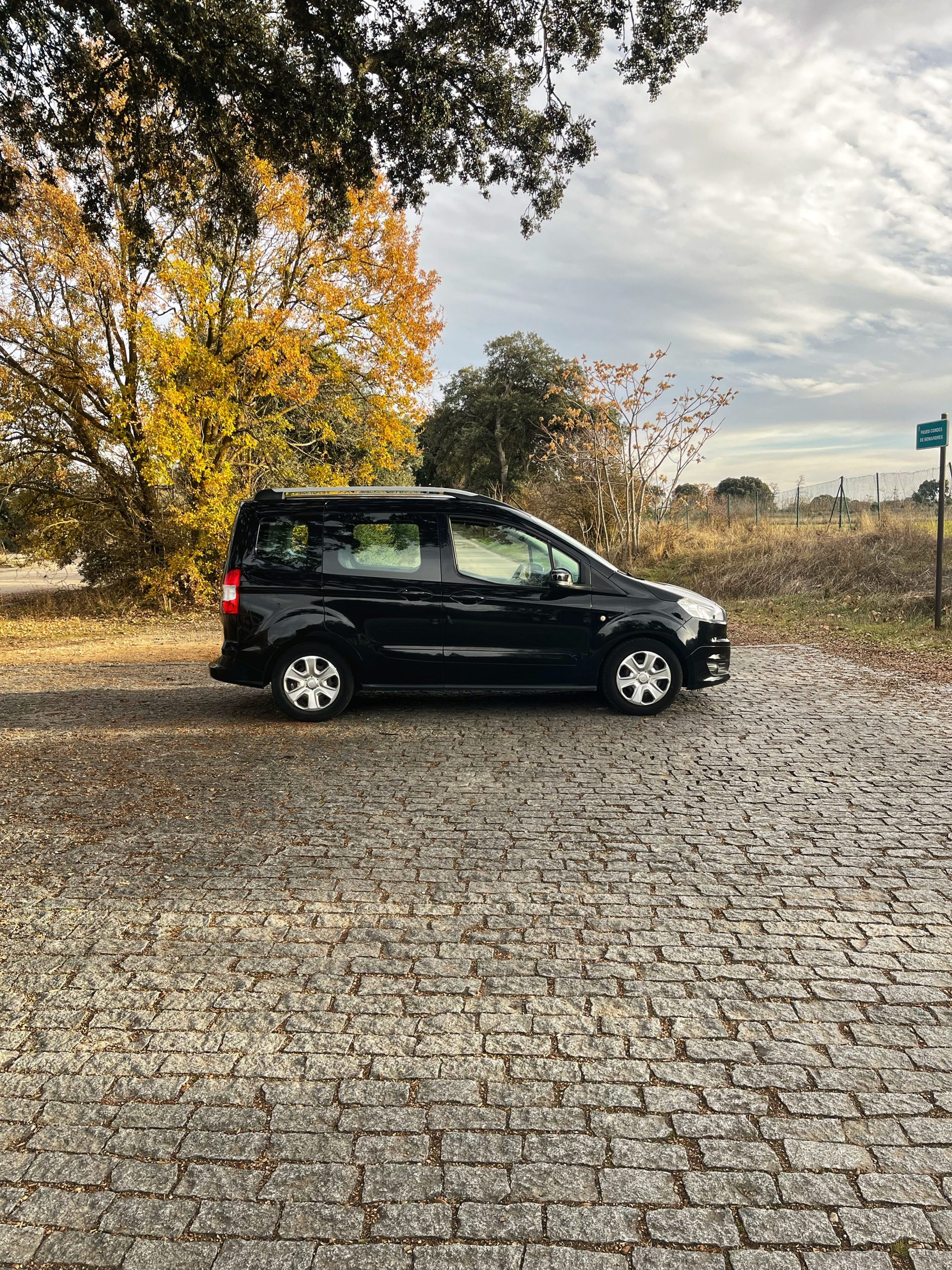 RESERVADO: FORD TOURNEO COURIER 1.5 TDCI 95CV TREND