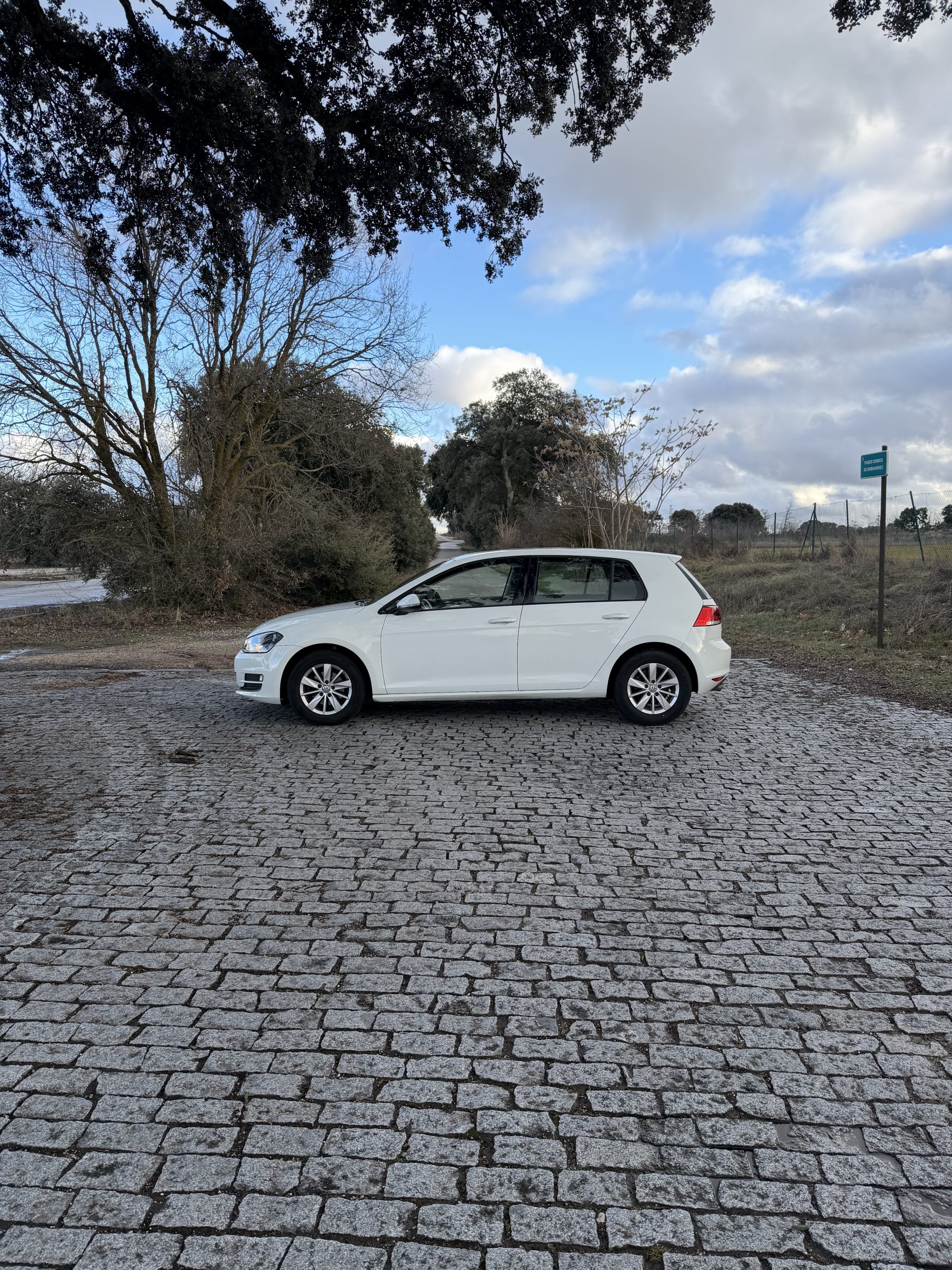 VENDIDO: VOLKSWAGEN GOLF EDITION 1.2 TSI 110CV BMT