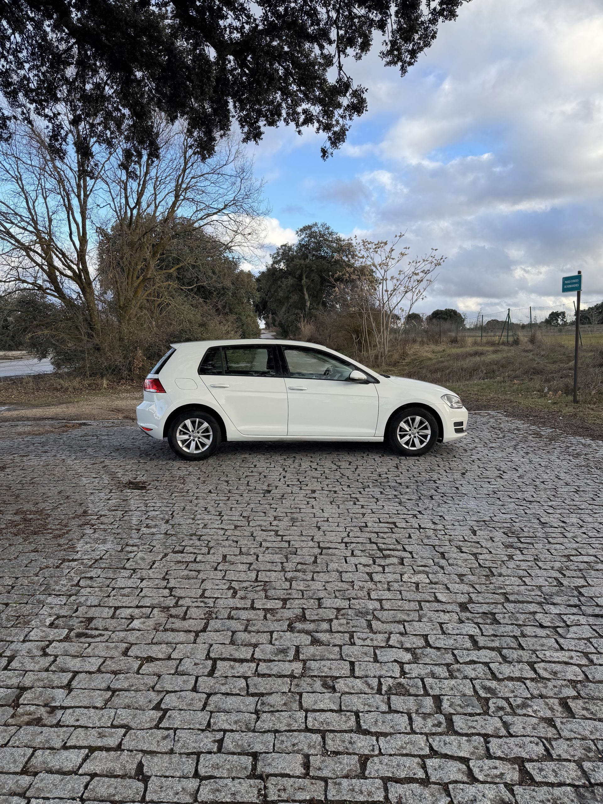 VENDIDO: VOLKSWAGEN GOLF EDITION 1.2 TSI 110CV BMT