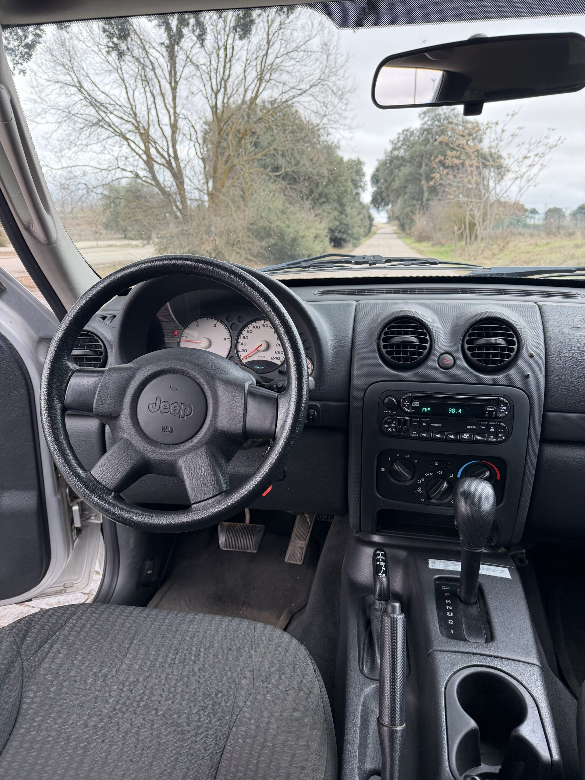 JEEP CHEROKEE SPORT 2.8CRD 150CV AUT.