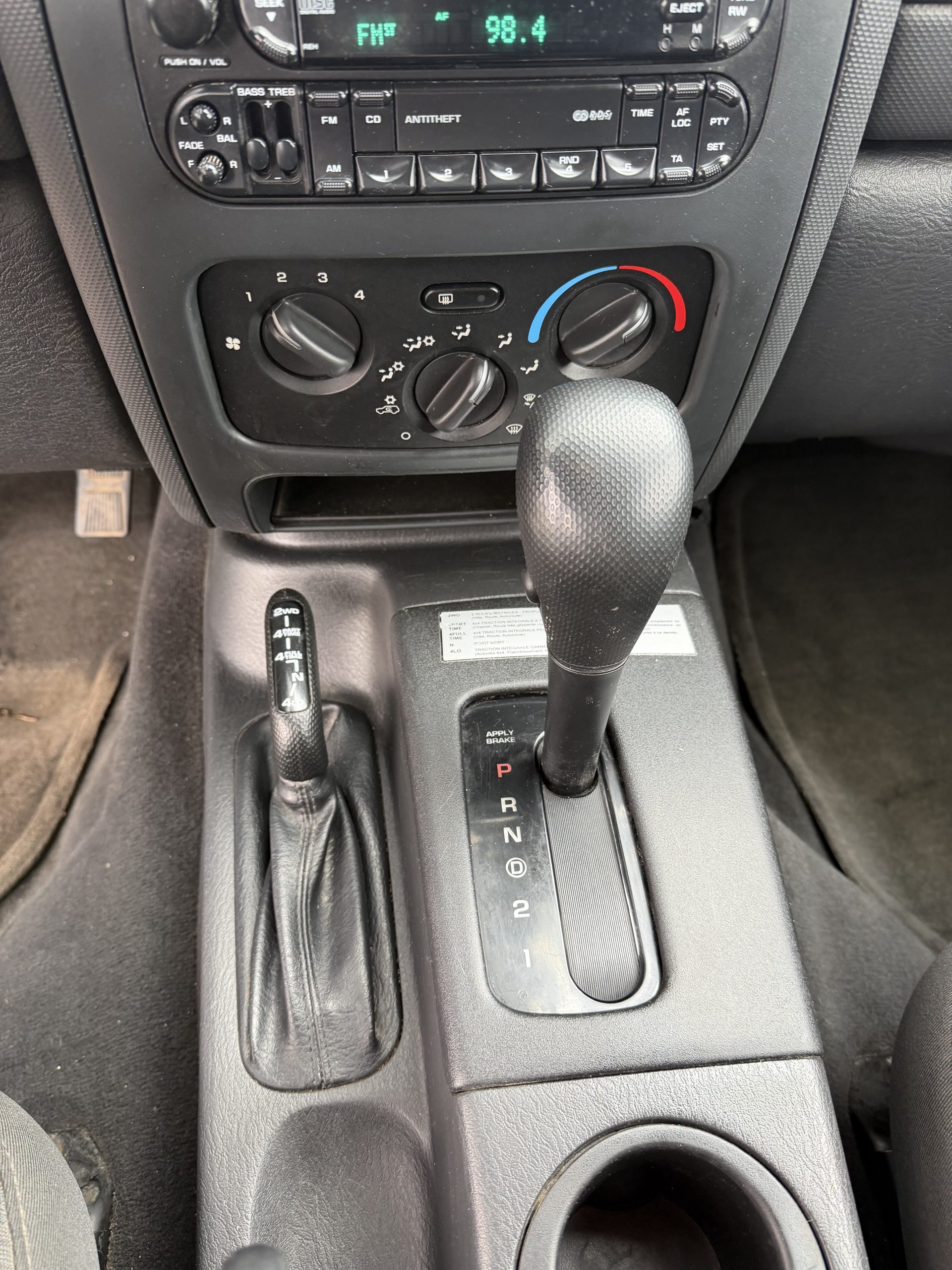 JEEP CHEROKEE SPORT 2.8CRD 150CV AUT.